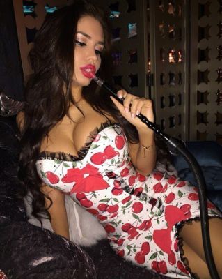 Лера, 8 988 961-56-33 Лера, рост: 168, вес: 54 - шлюха по вызову от 2500 руб. в час