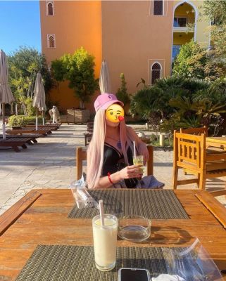 Ира, 8 964 892-30-63 Ира — проститутка, 27 лет, работает 24 7