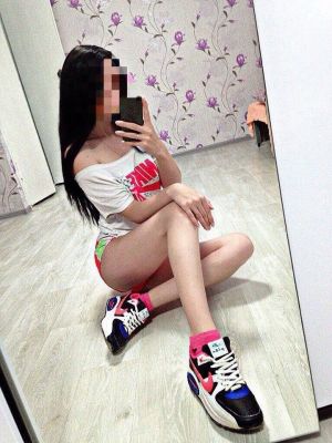 Катя, 8 969 658-69-67 Катя, 20 лет - госпожа страпонесса