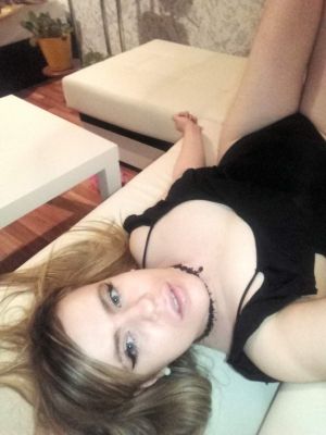 Ксю-Волжский, 8 906 410-66-31 Ксю-Волжский, рост: 165, вес: 57 - тайский массаж члена