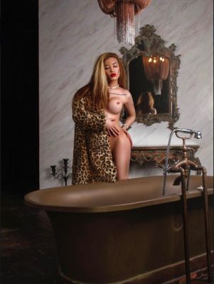 Милана  Трансексуалка , 8 953 368-80-23 Сексуальная негритянка Милана , закажите онлайн